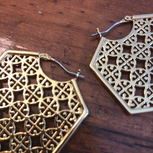Tory Burch Gold Hexagon Perforated Hoop Earrings - Picture 5 of 8